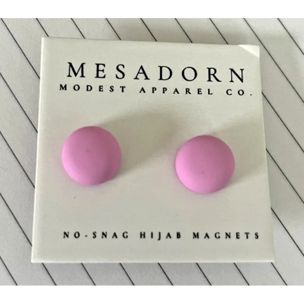 Mesadorn No-Snag Hijab Magnets Matte Pink Round Pack of 2 Modest Apparel Co‎